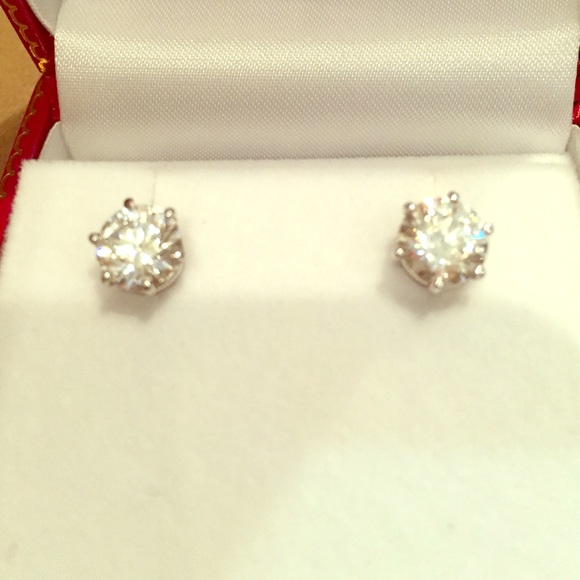 Swarovski Crystal cubic zirconia studs
