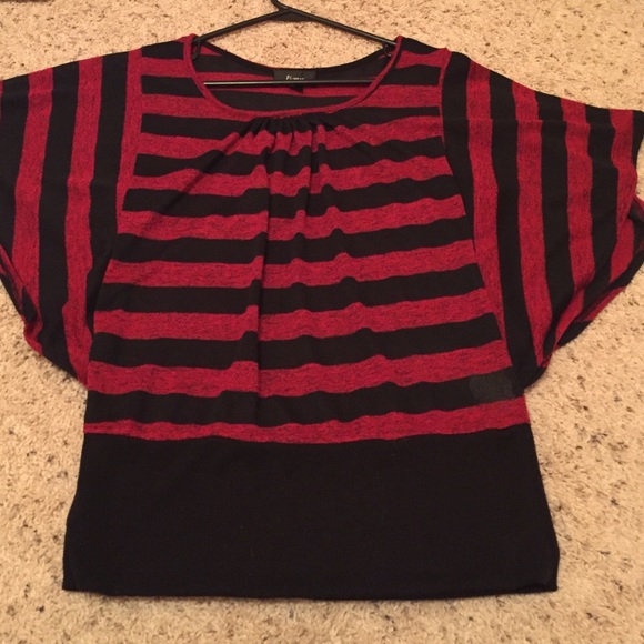 Red/Black Top - Picture 1 of 1
