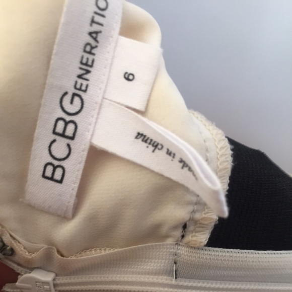 Off white color dress - Picture 3 of 3