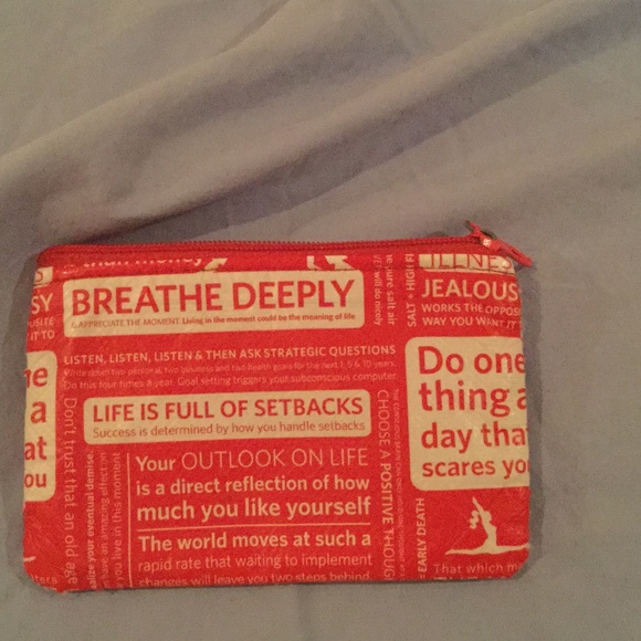 lulu lemon wallet