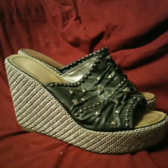 Black wedges with studs