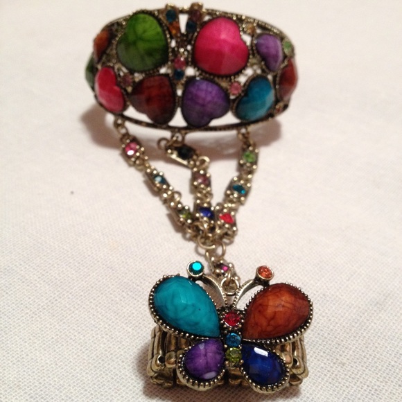 Gypsy inspired chain linked ring/bracelet! - Picture 1 of 3