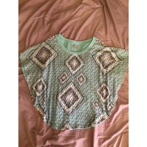 NWOT flowy tribal print shirt.