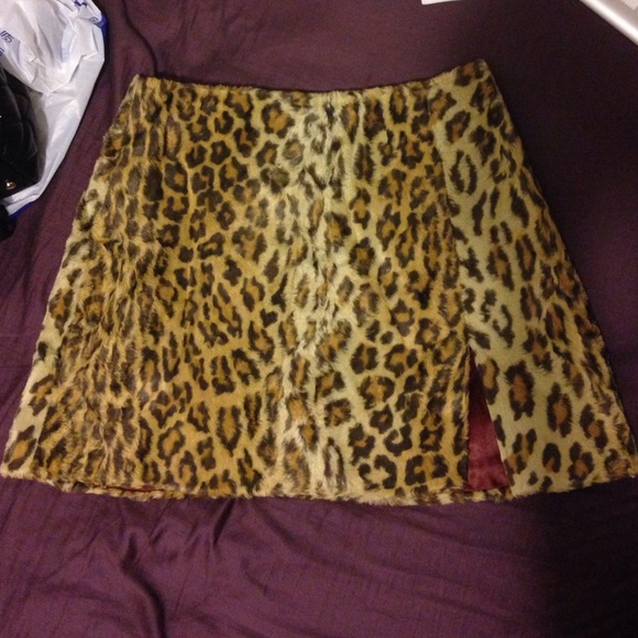 NWT Vintage BeBe leopard slit skirt