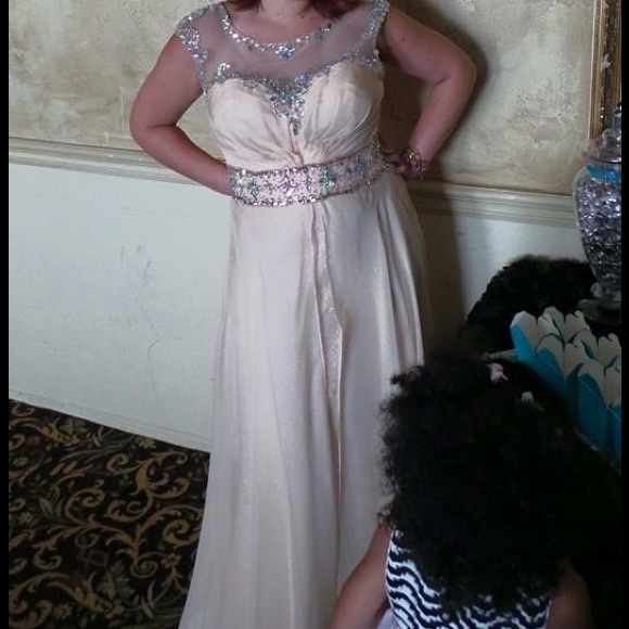 Formal Dress - Picture 3 of 3