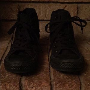 Black hightop converse