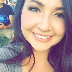 Meet your Posher, Briana