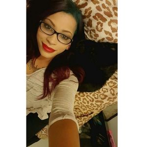 Meet your Posher, Karissa