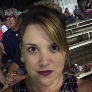 Meet your Posher, Justine