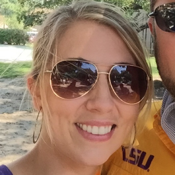 Meet your Posher, Sara - Picture 1 of 1