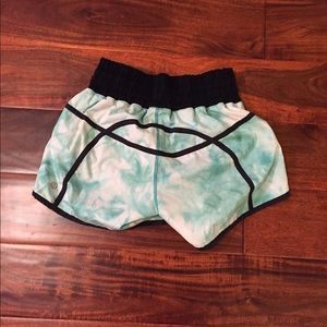Luluemon tracker shorts!