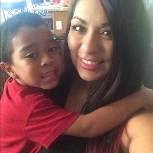 Meet your Posher, Zoraida