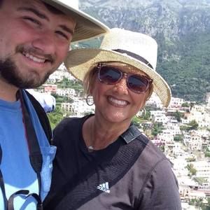 Meet your Posher, Angela