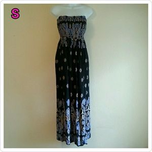 FINAL PRICE! NWOT Halter Maxi Paisley Dress