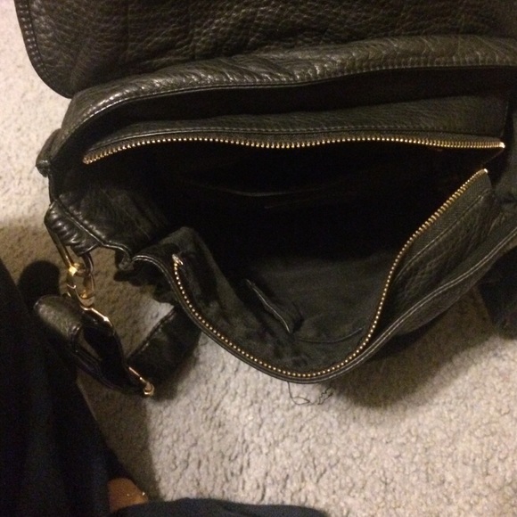 Black purse - Picture 3 of 3