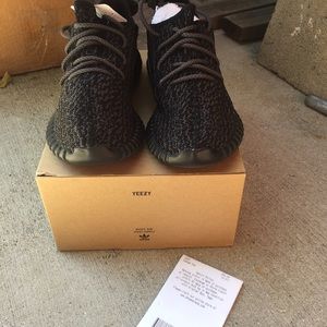 🎉🎉SOLD ON M🎉🎉NWT Authentic Adidas Yeezy Boost