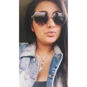 Meet your Posher, Hannah
