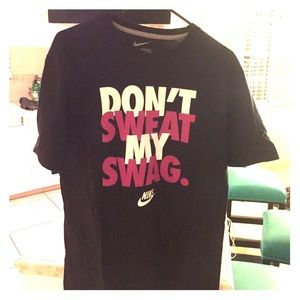 Nike mens t-shirt