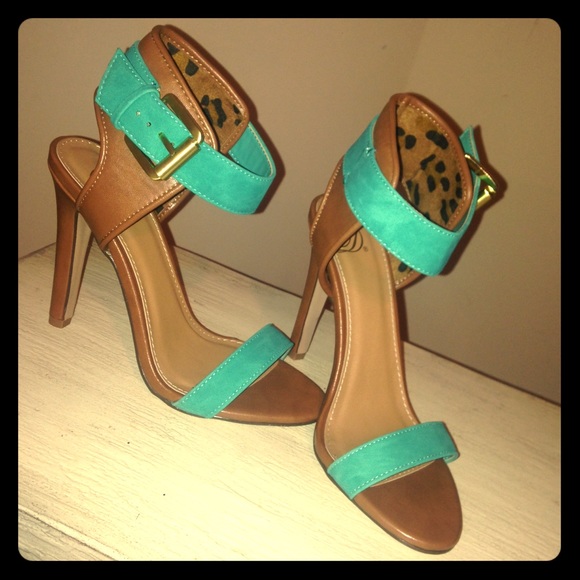 HEELS