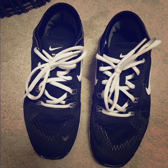 Gently used Nike free run 5.0
