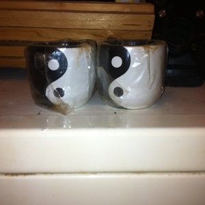 Ying yang cups