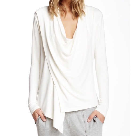 •X Gottex light weight ivory yoga jacket• - Picture 2 of 2