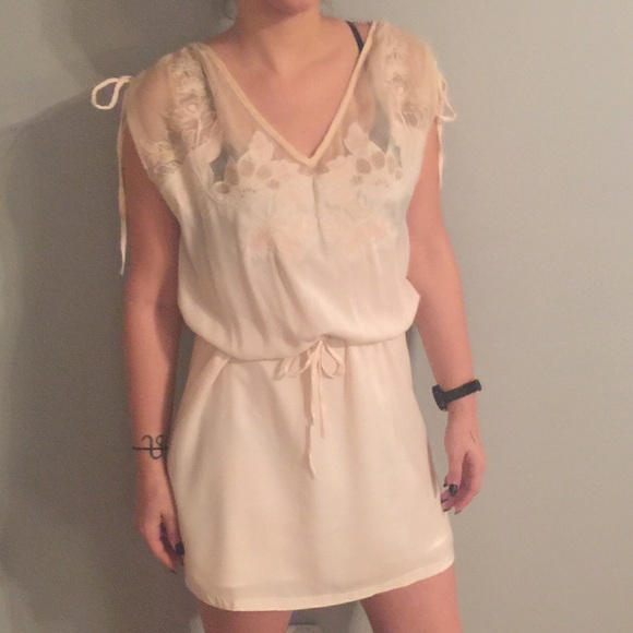 DRESS