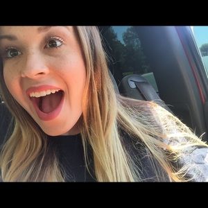 Meet your Posher, Kayla