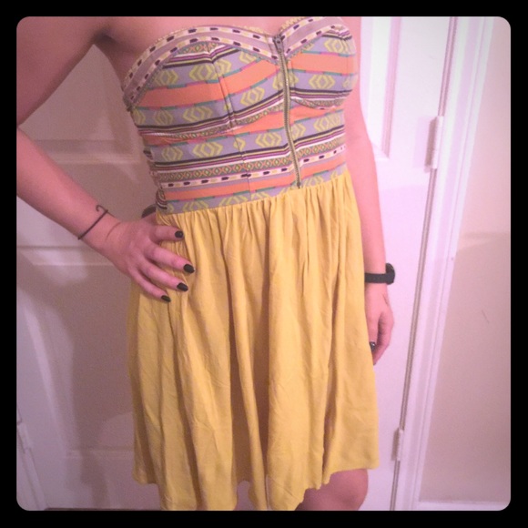 DRESS