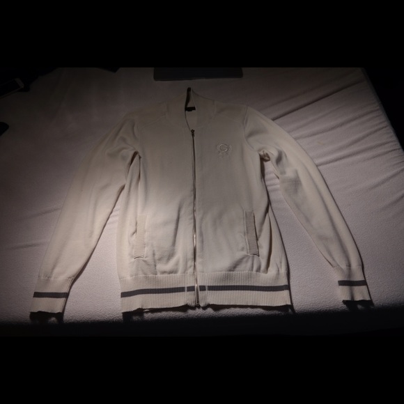 sweater - Picture 2 of 2