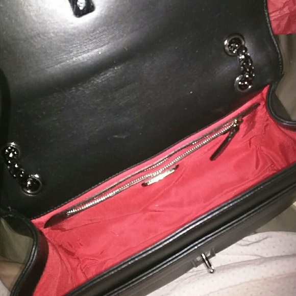 Christian Louboutin - Picture 3 of 4