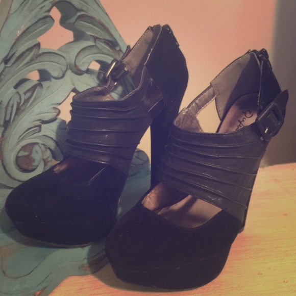 HEELS
