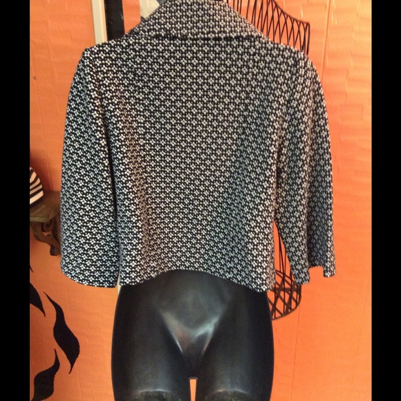 Black and white jacket - Picture 3 of 4