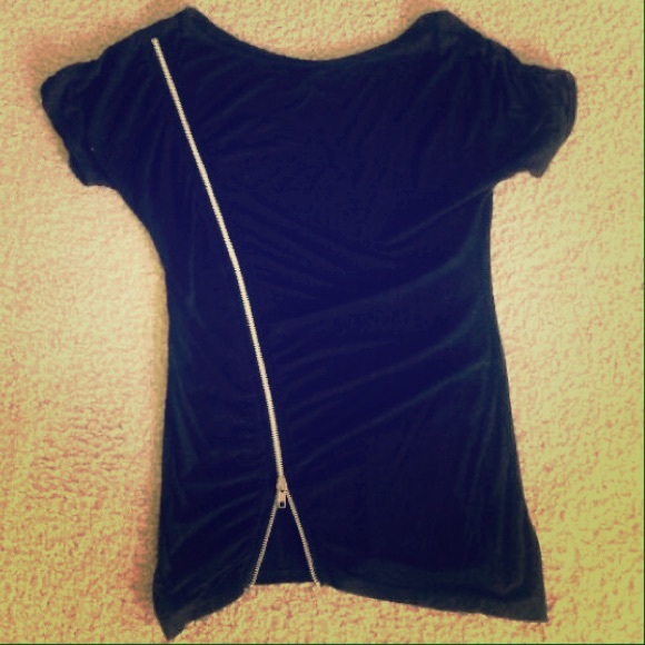 Tops - Black Zipper Short Sleeve T-Shirt Sz L