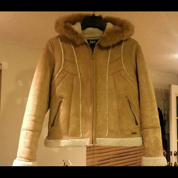 l.e.i. Jackets & Blazers - l.e.i. Sherpa jacket