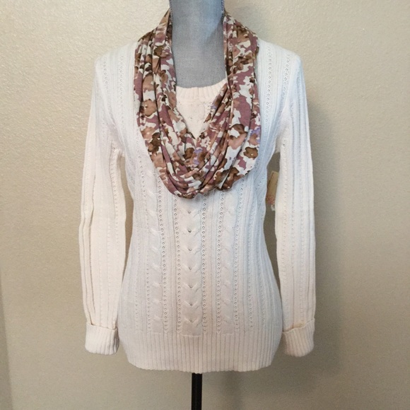 Knit Infinity Scarf - Picture 4 of 4