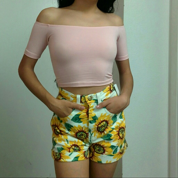 NWT Off Shoulder Crop Top