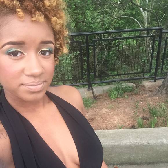 Meet your Posher, Jasmine