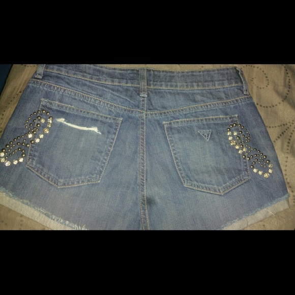 GUESS SHORTS - Picture 2 of 2