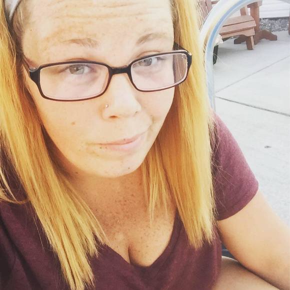 Meet your Posher, Melissa - Picture 1 of 1
