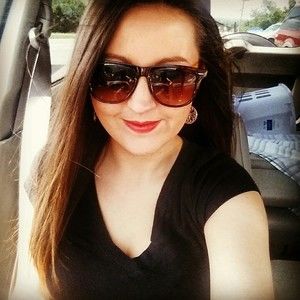 Meet your Posher, Courtney