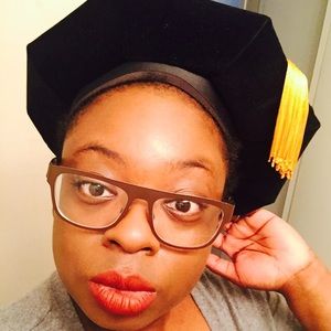 Meet your Posher, Leila