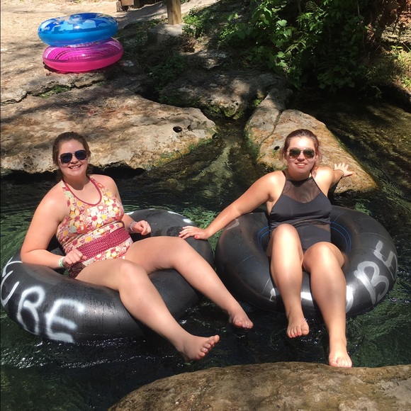 Meet your Posher, Randa - Picture 3 of 4