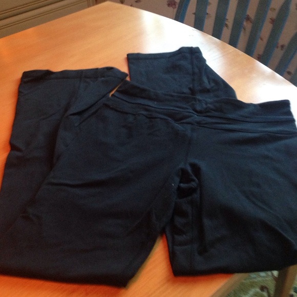Lululemon black Groove pant