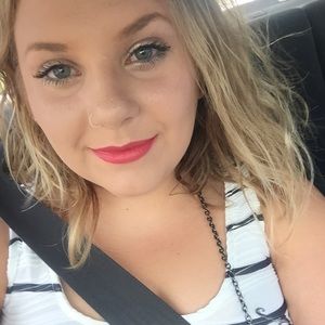 Meet your Posher, Marissa