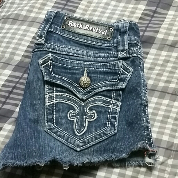 Flash sale Rock Revival shorts