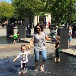 Meet your Posher, Elizabeth