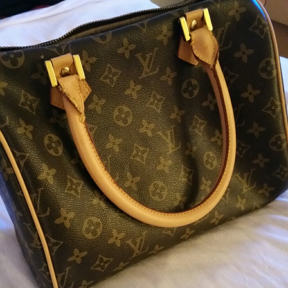 (SALE) Super Cute Brown Satchel