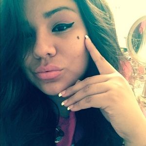 Meet your Posher, Melanie