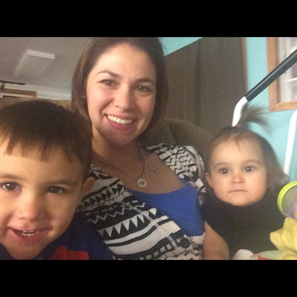 Meet your Posher, Rae - Picture 2 of 4